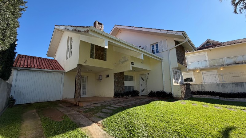 Casa-Codigo-2513-a-Venda-no-bairro-Lagoa-da-Conceição-na-cidade-de-Florianópolis