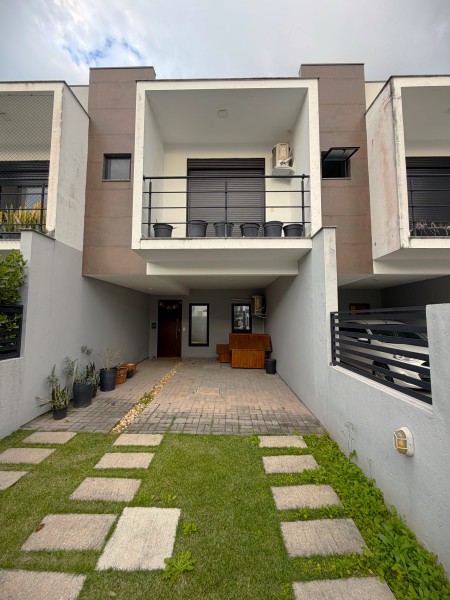 Casa-Codigo-2515-a-Venda-no-bairro-Campeche-na-cidade-de-Florianópolis