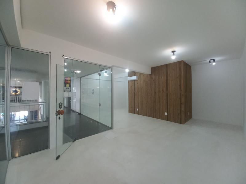 Sala-Codigo-2563-para-Alugar-no-bairro-Lagoa-da-Conceição-na-cidade-de-Florianópolis