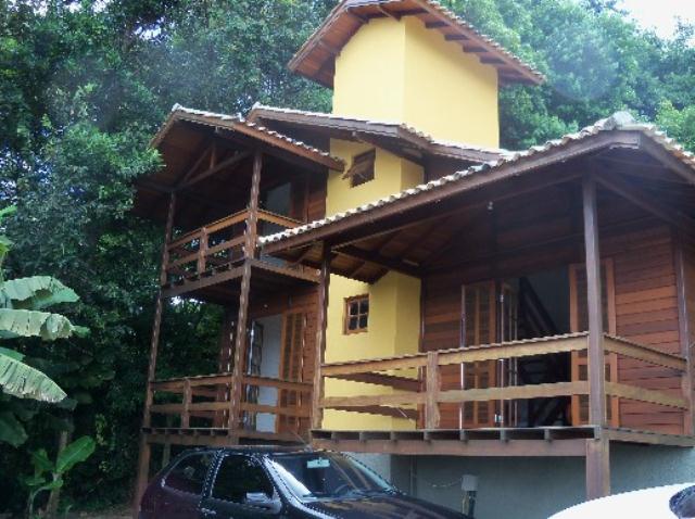 Casa-Codigo-104-a-Venda-no-bairro-Lagoa-da-Conceição-na-cidade-de-Florianópolis