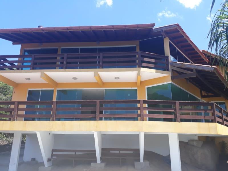 Casa-Codigo-151-para-alugar-no-bairro-Barra-da-Lagoa-na-cidade-de-Florianópolis