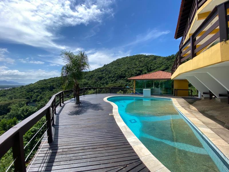 Casa-Codigo-151-para-alugar-no-bairro-Barra-da-Lagoa-na-cidade-de-Florianópolis