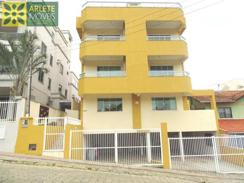 Apartamento Codigo 456 para Temporada no bairro Bombas na cidade de Bombinhas