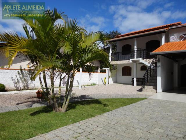 casa-codigo-168-temporada-no-bairro-centro-na-cidade-de-porto-belo