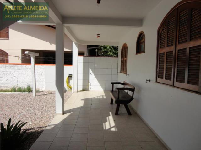 fachada casa para alugel porto belo