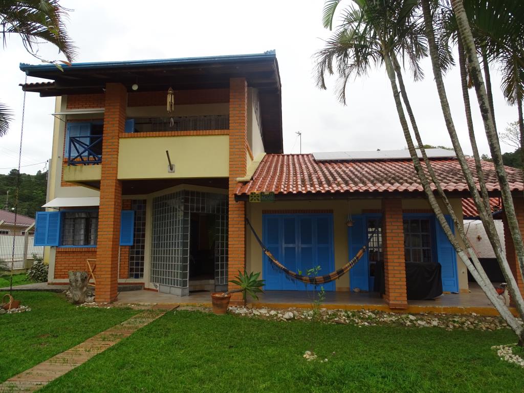 casa-codigo-2262-venda-no-bairro-centro-na-cidade-de-porto-belo