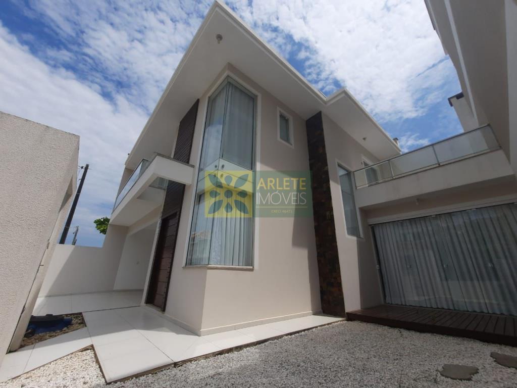 casa-codigo-5698-venda-no-bairro-itacolomi-na-cidade-de-balneario-picarras