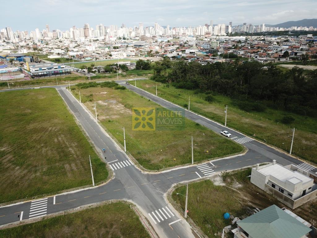 terreno-codigo-10017-venda-no-bairro-sertao-do-trombudo-na-cidade-de-itapema