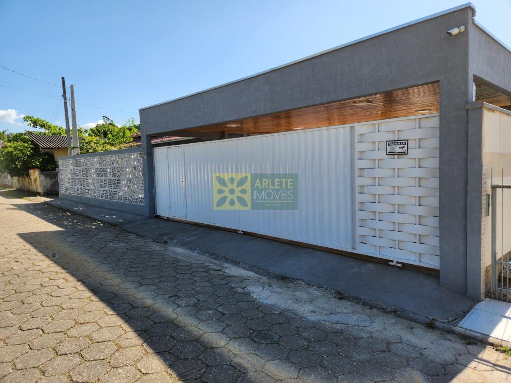 casa-codigo-10018-venda-no-bairro-centro-na-cidade-de-sao-joao-batista