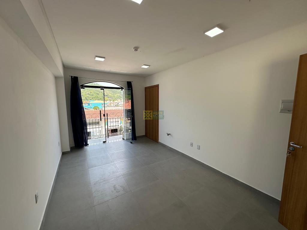sala-codigo-4181-aluguel-anual-no-bairro-centro-na-cidade-de-porto-belo