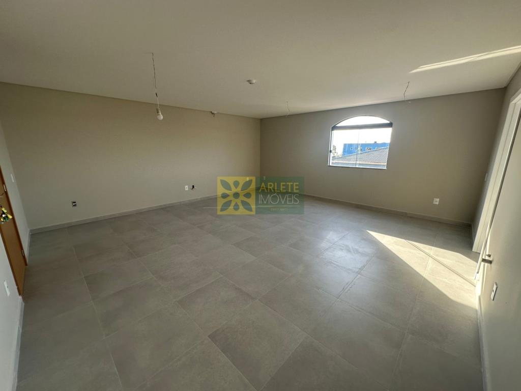 sala-codigo-4207-aluguel-anual-no-bairro-centro-na-cidade-de-porto-belo