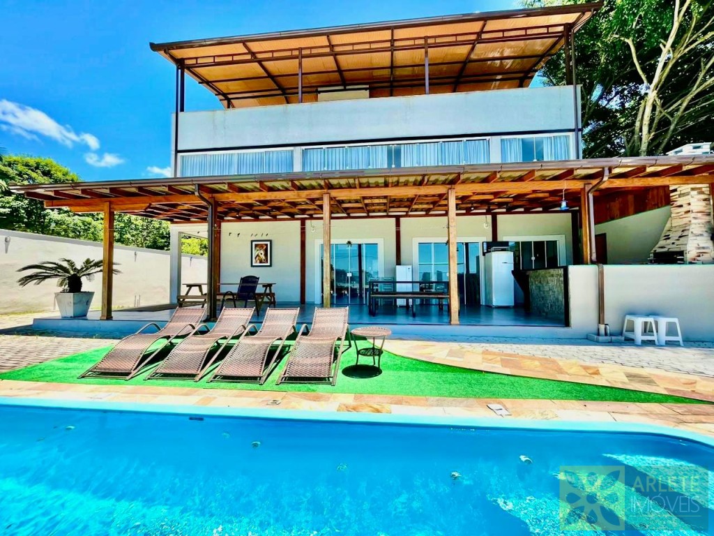 casa-codigo-298-temporada-no-bairro-alto-pereque-na-cidade-de-porto-belo
