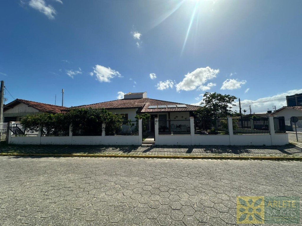 casa-codigo-10636-venda-no-bairro-centro-na-cidade-de-porto-belo