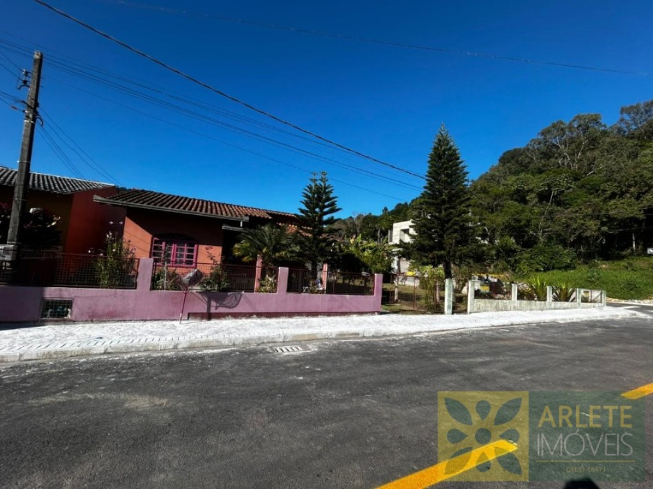 casa-codigo-10654-venda-no-bairro-centro-na-cidade-de-porto-belo