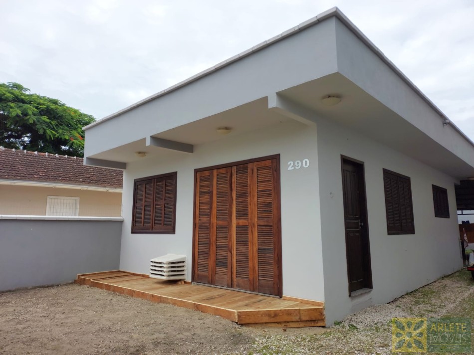 casa-codigo-10656-venda-no-bairro-centro-na-cidade-de-porto-belo