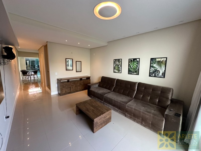 sobrado-codigo-4243-aluguel-anual-no-bairro-centro-na-cidade-de-porto-belo