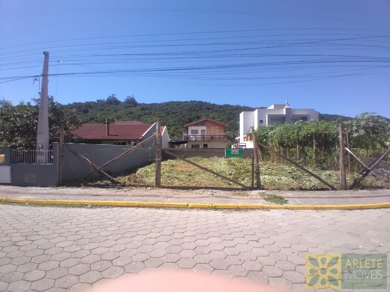 Terreno à venda no bairro José Amândio, em Bombinhas