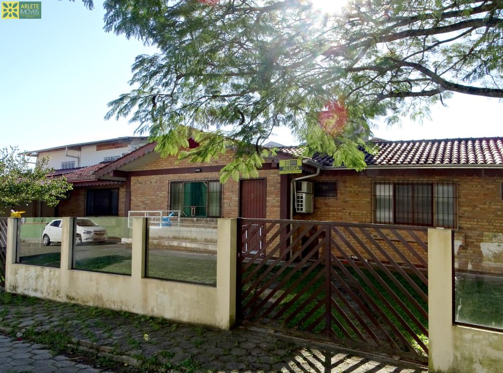 kitnet-codigo-4012-aluguel-anual-no-bairro-centro-na-cidade-de-porto-belo
