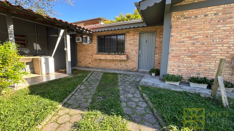 Kitnet para aluguel anual no bairro Centro, em Porto Belo