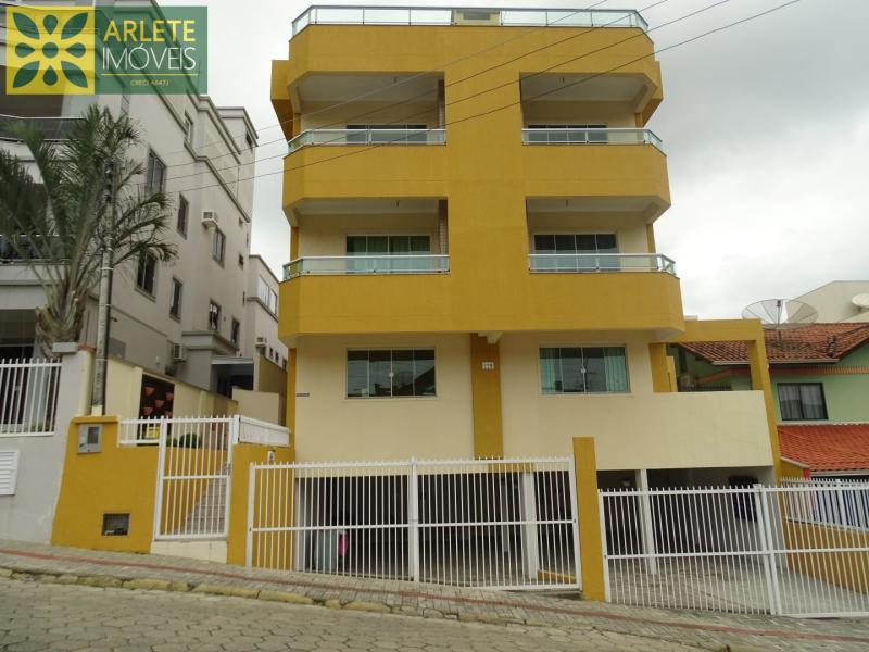 Apartamento Codigo 428 para Temporada no bairro Bombas na cidade de Bombinhas