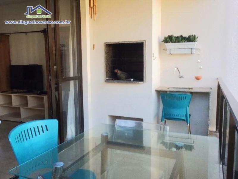 SACADA COM CHURRASQUEIRA