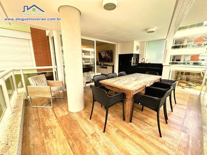 SACADA COM CHURRASQUEIRA