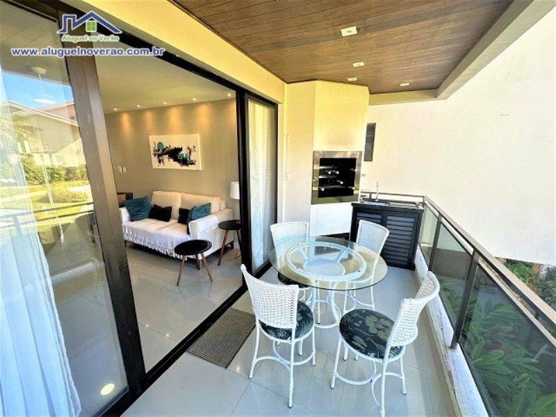 SACADA COM CHURRASQUEIRA