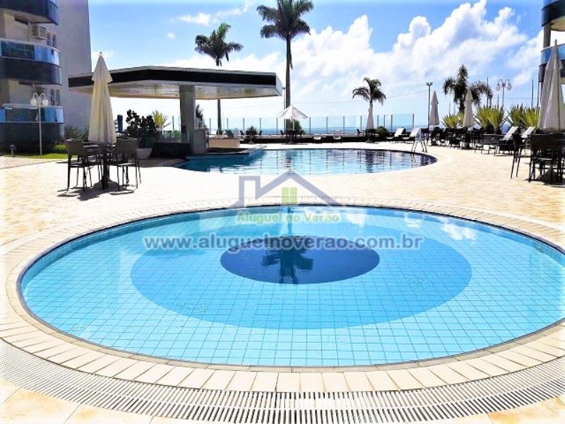 ÁREA DE PISCINA
