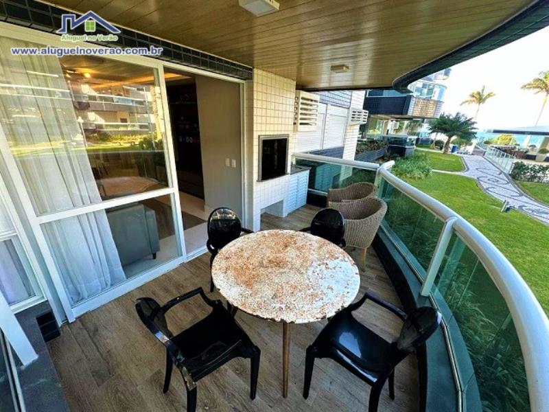 SACADA COM CHURRASQUEIRA