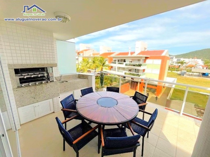 SACADA COM CHURRASQUEIRA