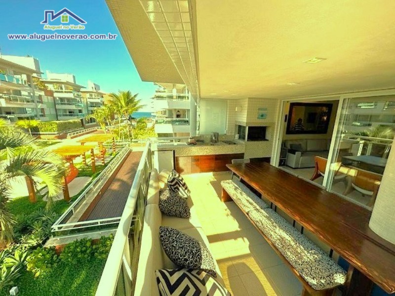 SACADA COM CHURRASQUEIRA