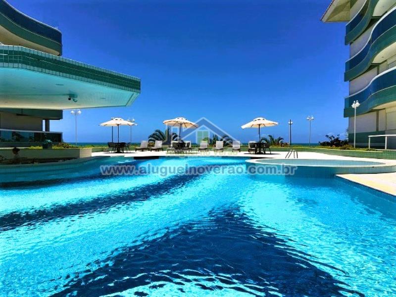 ÁREA DE PISCINA