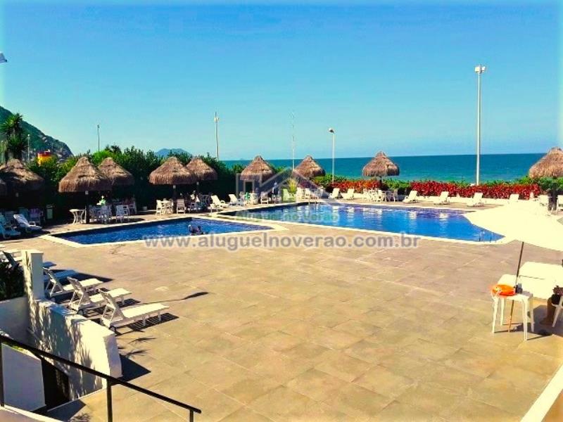 ÁREA DE PISCINA