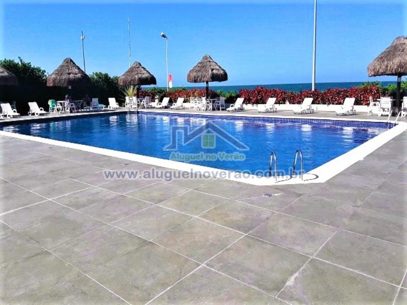 ÁREA DE PISCINA
