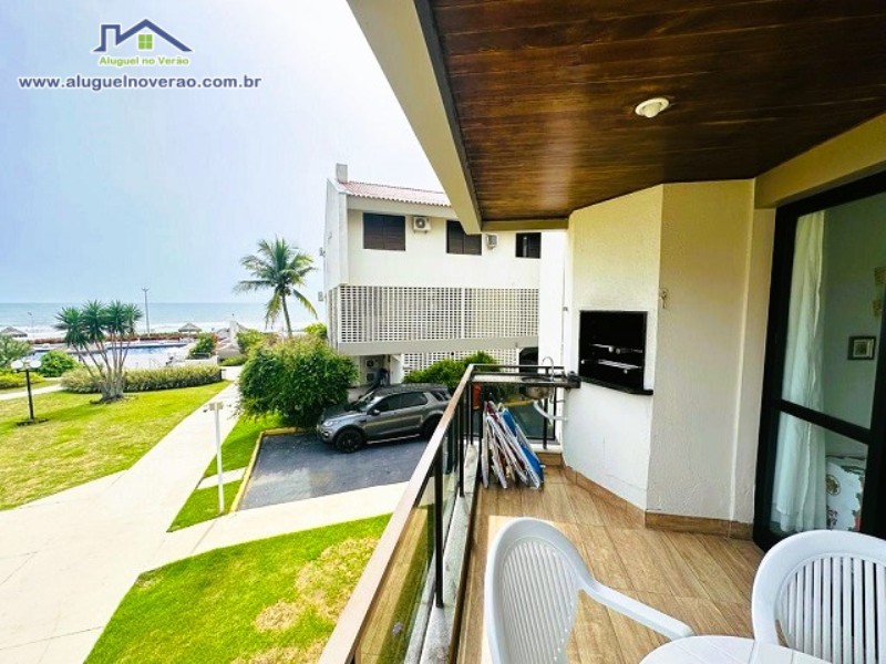 SACADA COM CHURRASQUEIRA