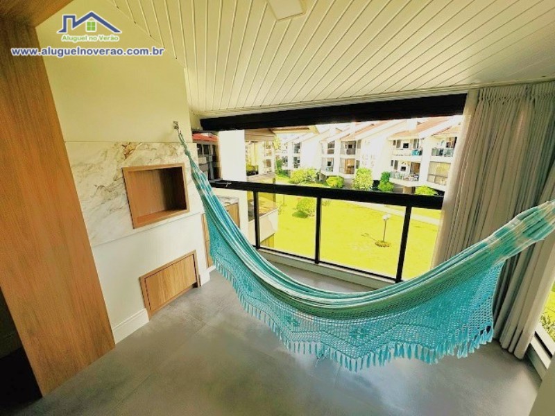 ÁREA DE CHURRASQUEIRA