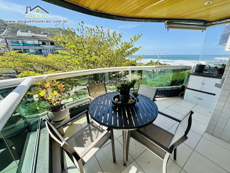 SACADA COM CHURRASQUEIRA