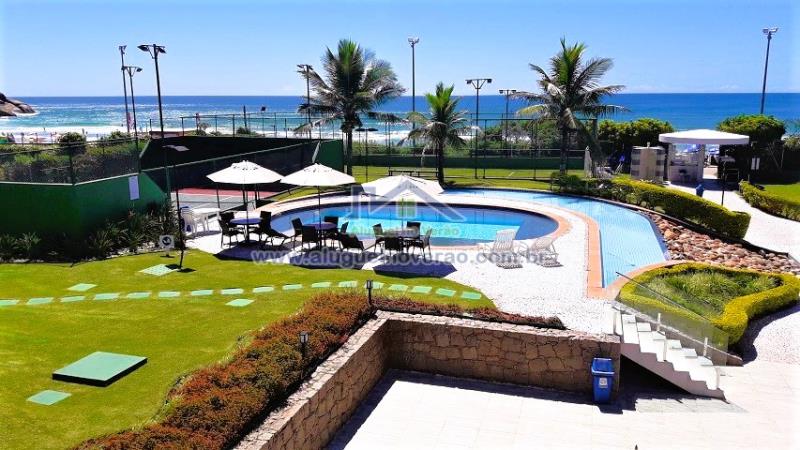 ÁREA DE PISCINA