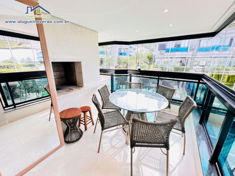 SACADA COM CHURRASQUEIRA