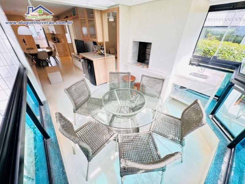 SACADA COM CHURRASQUEIRA