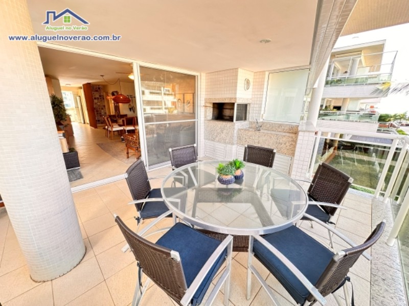 SACADA COM CHURRASQUEIRA