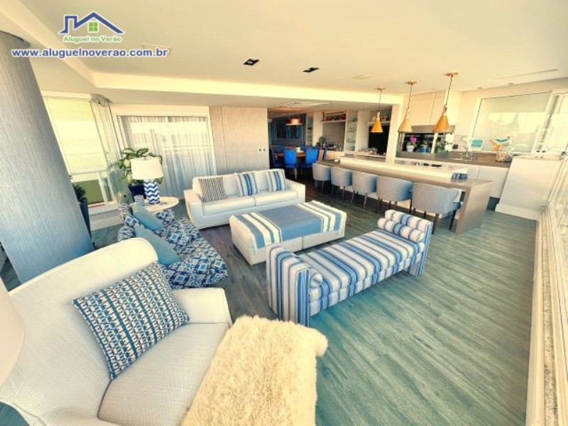 ÁREA DE CHURRASQUEIRA