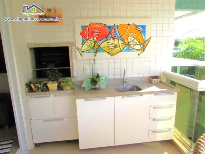 SACADA COM CHURRASQUEIRA