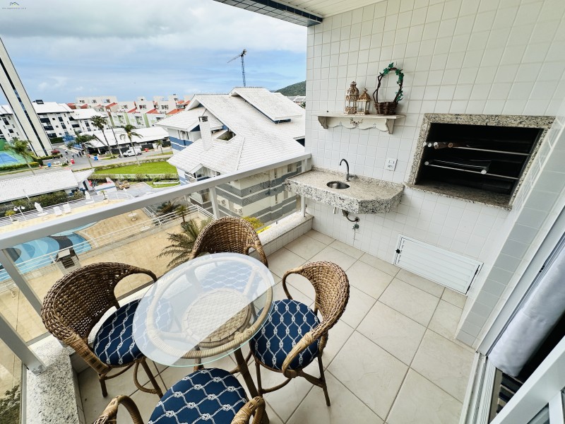 SACADA COM CHURRASQUEIRA