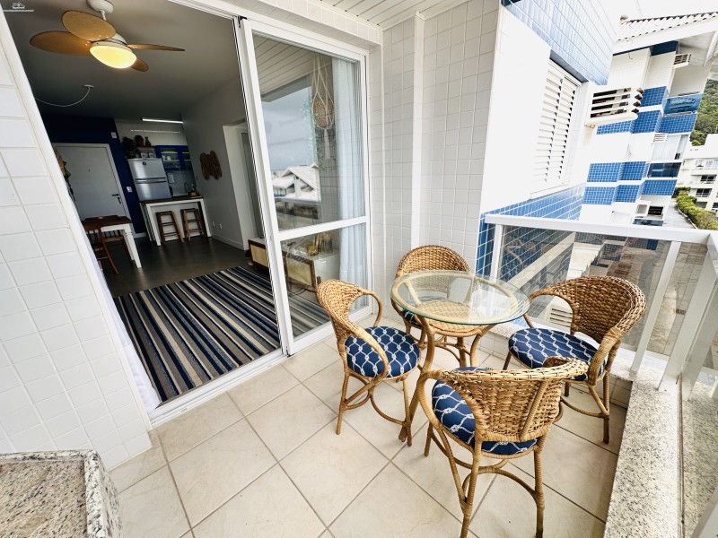 SACADA COM CHURRASQUEIRA