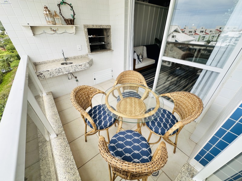 SACADA COM CHURRASQUEIRA