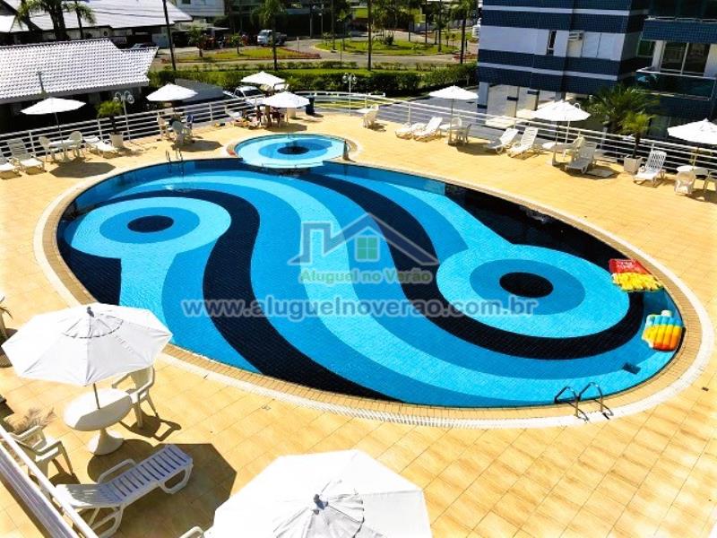 ÁREA DE PISCINA