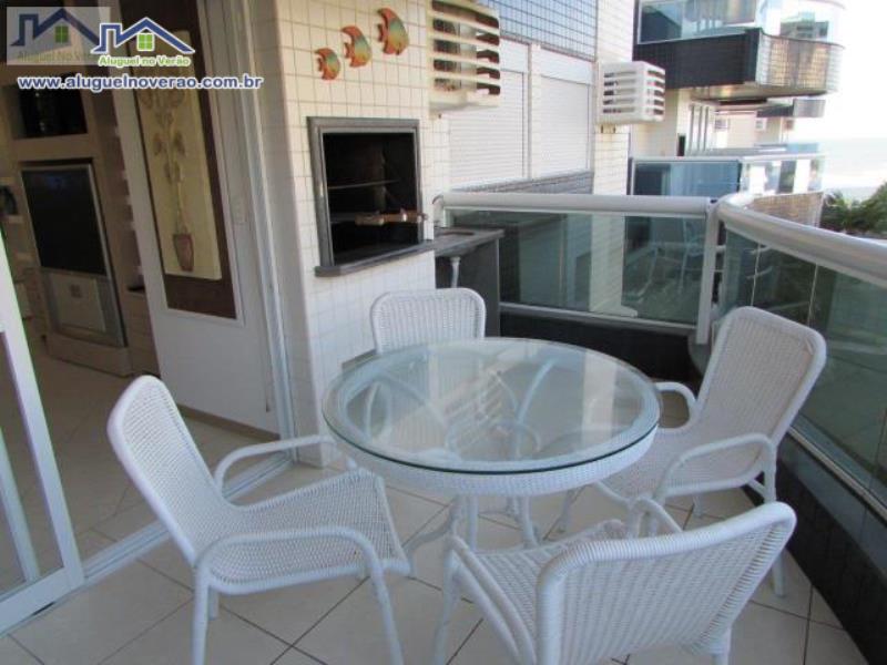 SACADA COM CHURRASQUEIRA