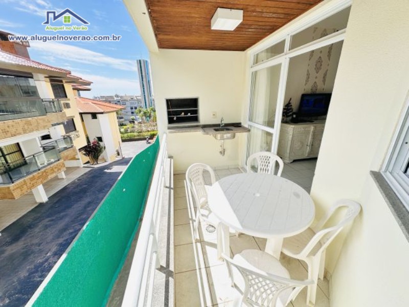 SACADA COM CHURRASQUEIRA