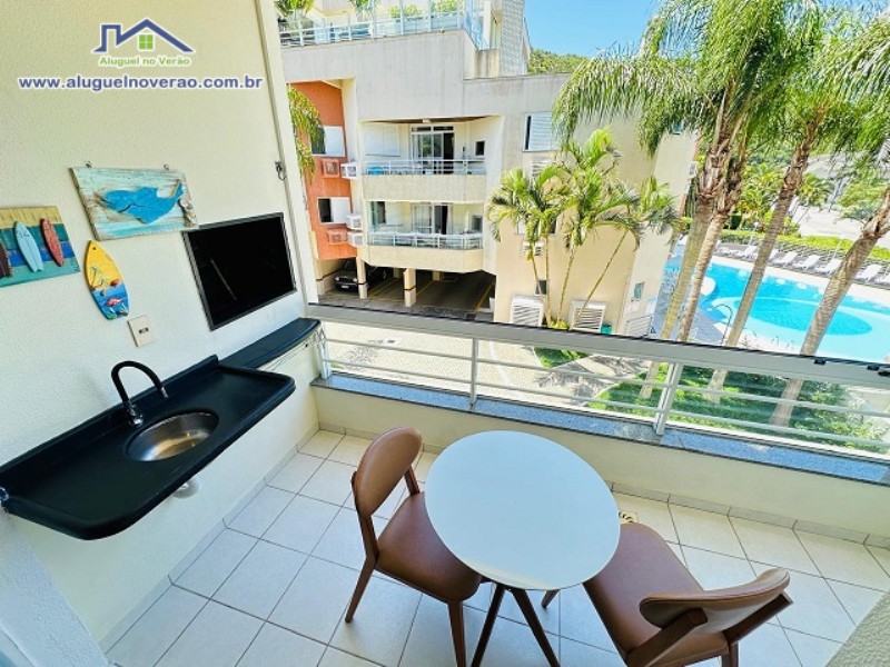 SACADA COM CHURRASQUEIRA